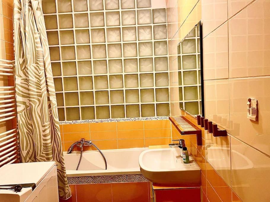 2,5 Izbovy Apartman V Ruzinove S Parkovanim Zdarma Bratislava Exterior foto